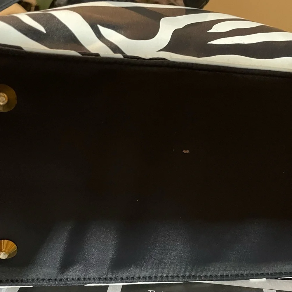 Handbag - Picture 3 of 3